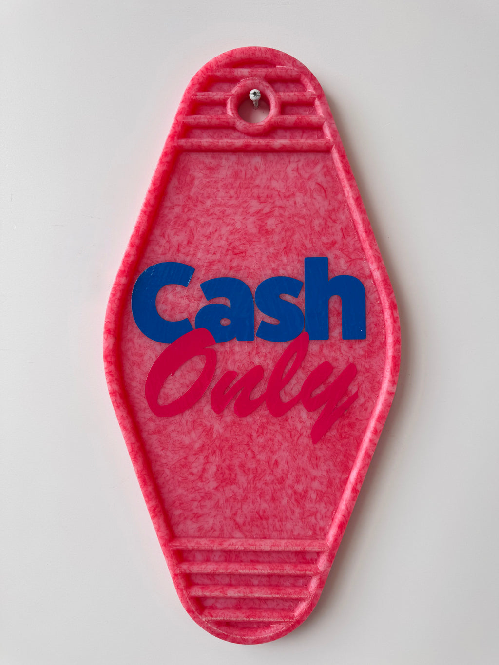Free_Cable_tag.heic__PID:071edb9e-b637-46b5-b440-f515a1031fa7